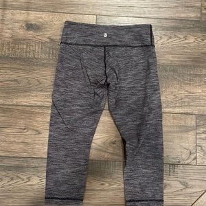Lululemon capri legging.